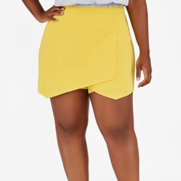 *New* ENVELOPE HEM SOLID SKORT - Picture 2 of 3